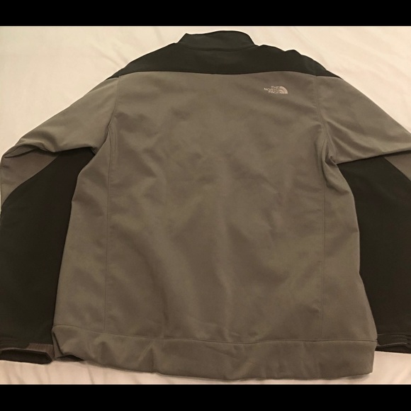 North Face Apex Jacket - Picture 2 of 3